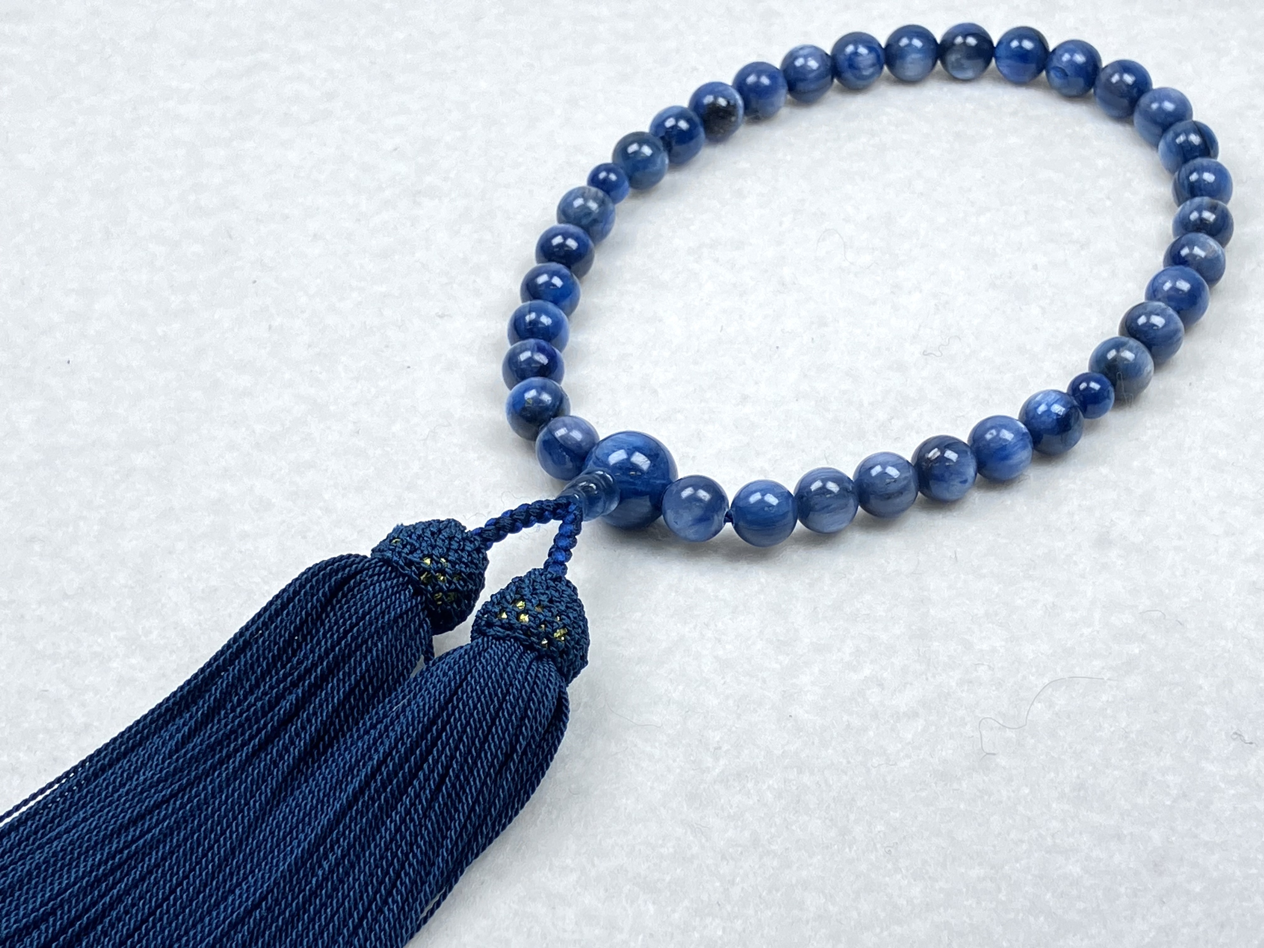 カイアナイト8㎜片手　正絹頭房