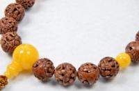 印度龍眼菩提樹　羅漢彫20玉乳琥珀仕立て